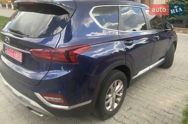 Позашляховик / Кросовер Hyundai Santa FE 2019 в 