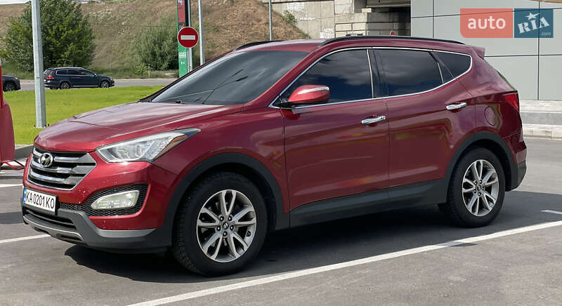 Внедорожник / Кроссовер Hyundai Santa FE 2014 в Вишневом