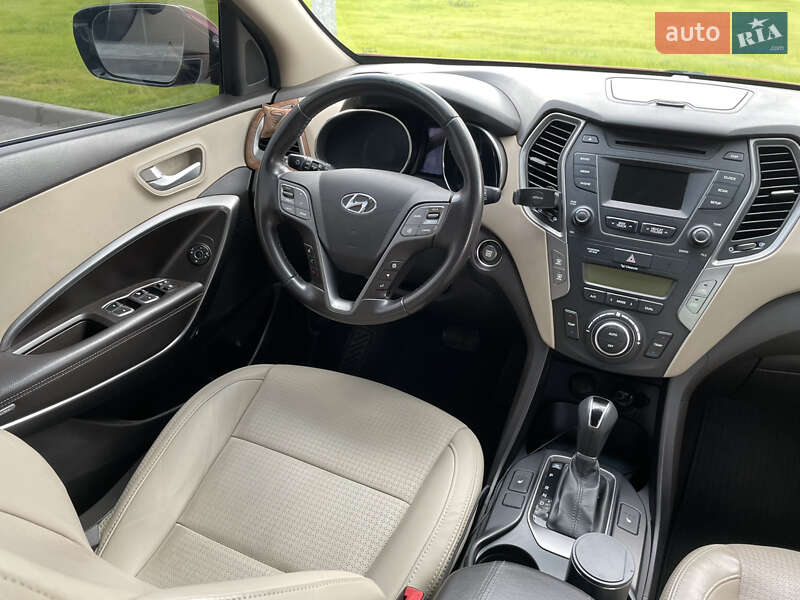 Внедорожник / Кроссовер Hyundai Santa FE 2014 в Вишневом