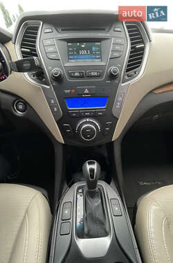 Внедорожник / Кроссовер Hyundai Santa FE 2014 в 