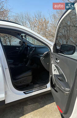 Позашляховик / Кросовер Hyundai Santa FE 2012 в 