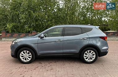 Внедорожник / Кроссовер Hyundai Santa FE 2017 в 
