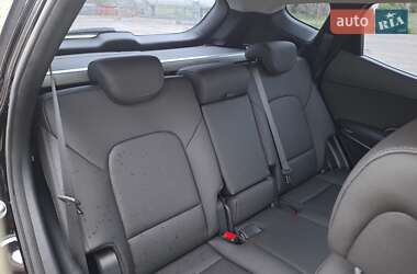 Внедорожник / Кроссовер Hyundai Santa FE 2017 в 