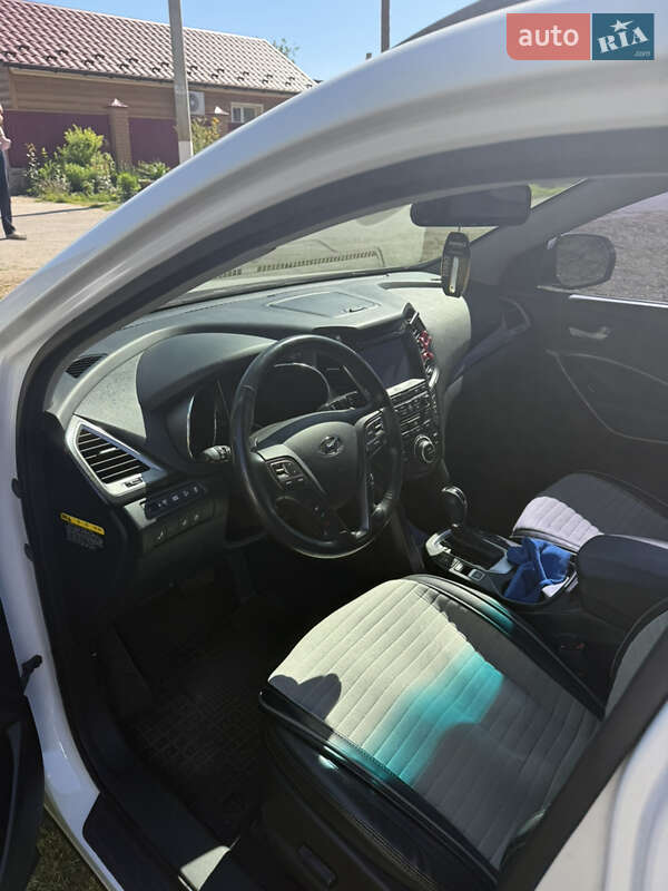 Позашляховик / Кросовер Hyundai Santa FE 2017 в Первомайську