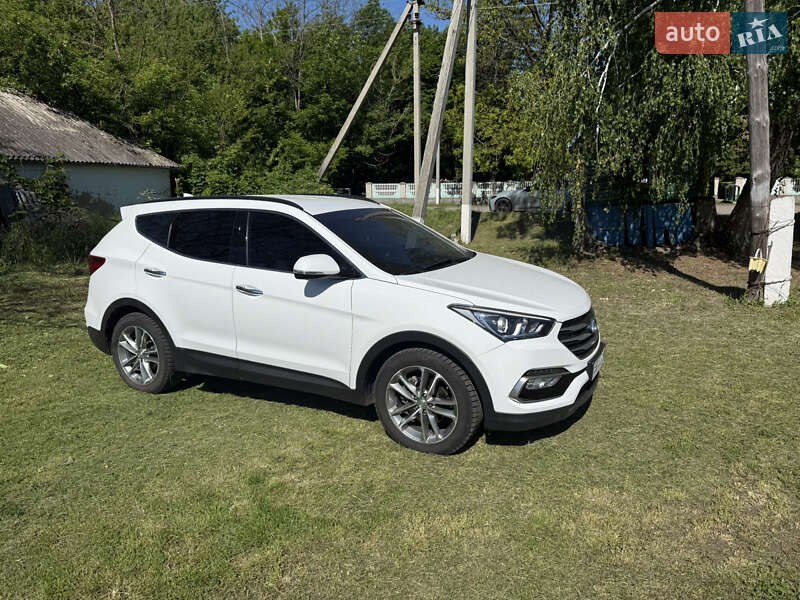 Позашляховик / Кросовер Hyundai Santa FE 2017 в Первомайську