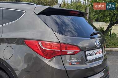 Позашляховик / Кросовер Hyundai Santa FE 2013 в 