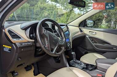 Позашляховик / Кросовер Hyundai Santa FE 2013 в 