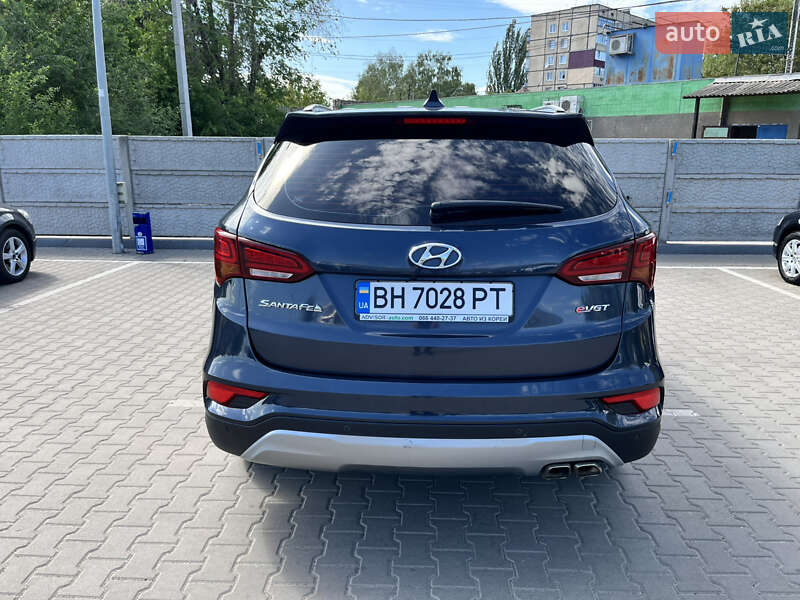 Позашляховик / Кросовер Hyundai Santa FE 2015 в Кривому Розі