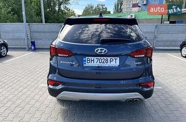 Позашляховик / Кросовер Hyundai Santa FE 2015 в 