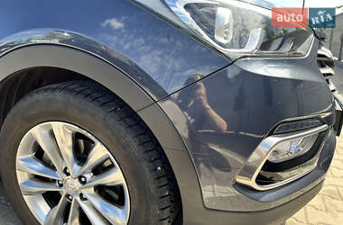 Позашляховик / Кросовер Hyundai Santa FE 2015 в 