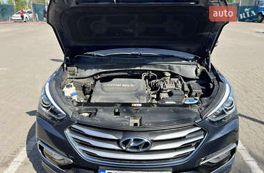 Позашляховик / Кросовер Hyundai Santa FE 2015 в 