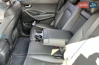 Позашляховик / Кросовер Hyundai Santa FE 2015 в 