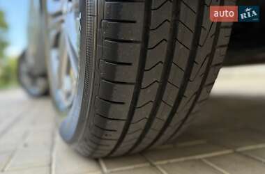 Позашляховик / Кросовер Hyundai Santa FE 2013 в 