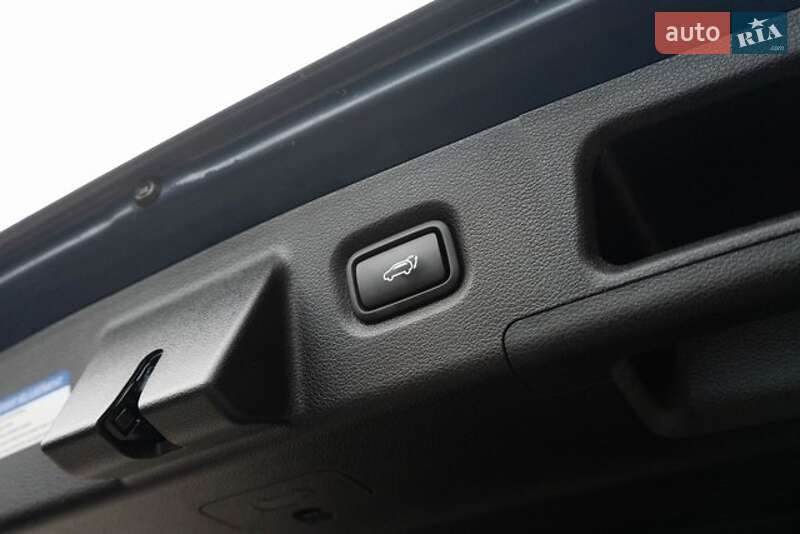 Внедорожник / Кроссовер Hyundai Santa FE 2022 в Одессе