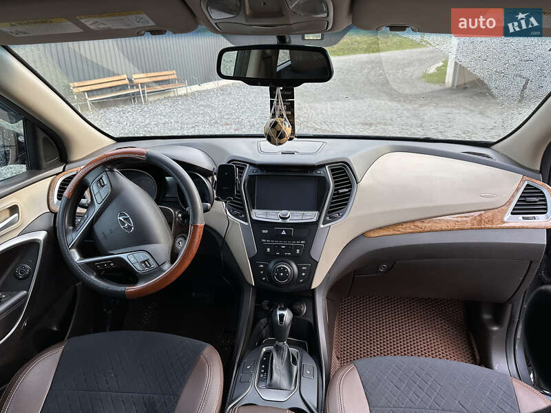 Позашляховик / Кросовер Hyundai Santa FE 2015 в Заліщиках