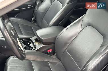 Позашляховик / Кросовер Hyundai Santa FE 2013 в 