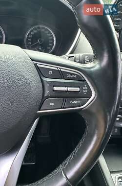 Позашляховик / Кросовер Hyundai Santa FE 2019 в 