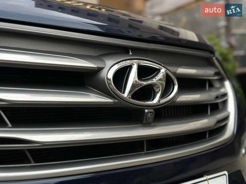 Позашляховик / Кросовер Hyundai Santa FE 2016 в Одесі