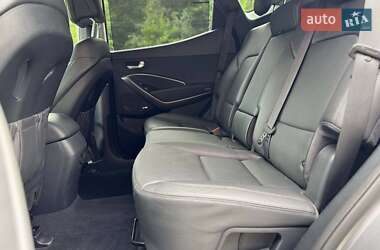 Внедорожник / Кроссовер Hyundai Santa FE 2016 в 
