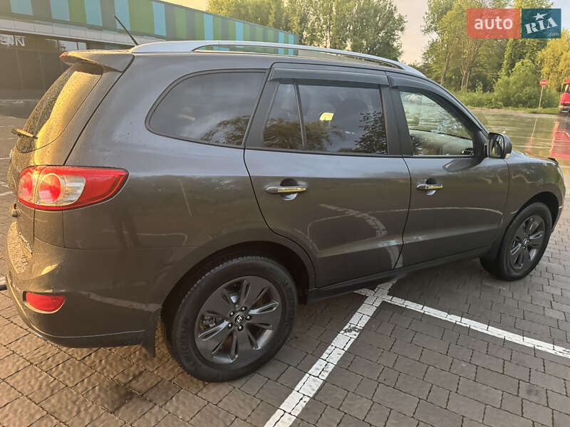 Позашляховик / Кросовер Hyundai Santa FE 2010 в Трускавці