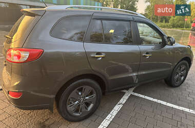 Внедорожник / Кроссовер Hyundai Santa FE 2010 в 
