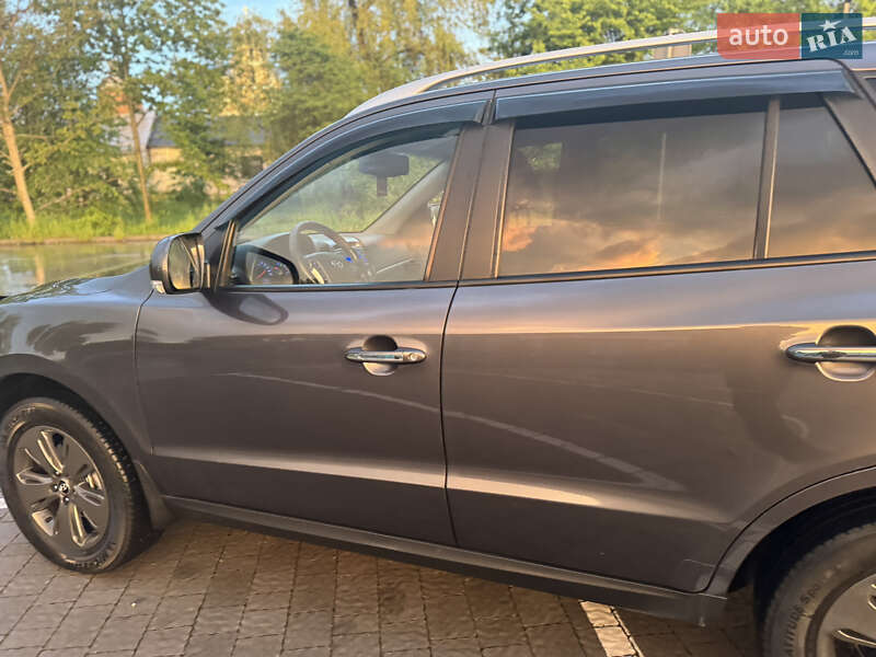 Позашляховик / Кросовер Hyundai Santa FE 2010 в Трускавці