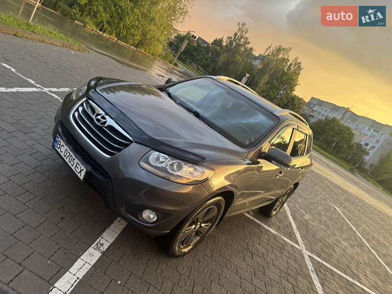 Позашляховик / Кросовер Hyundai Santa FE 2010 в Трускавці