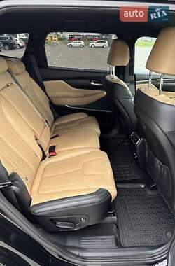 Позашляховик / Кросовер Hyundai Santa FE 2021 в 