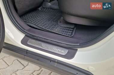Позашляховик / Кросовер Hyundai Santa FE 2011 в 