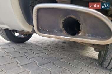 Позашляховик / Кросовер Hyundai Santa FE 2011 в 