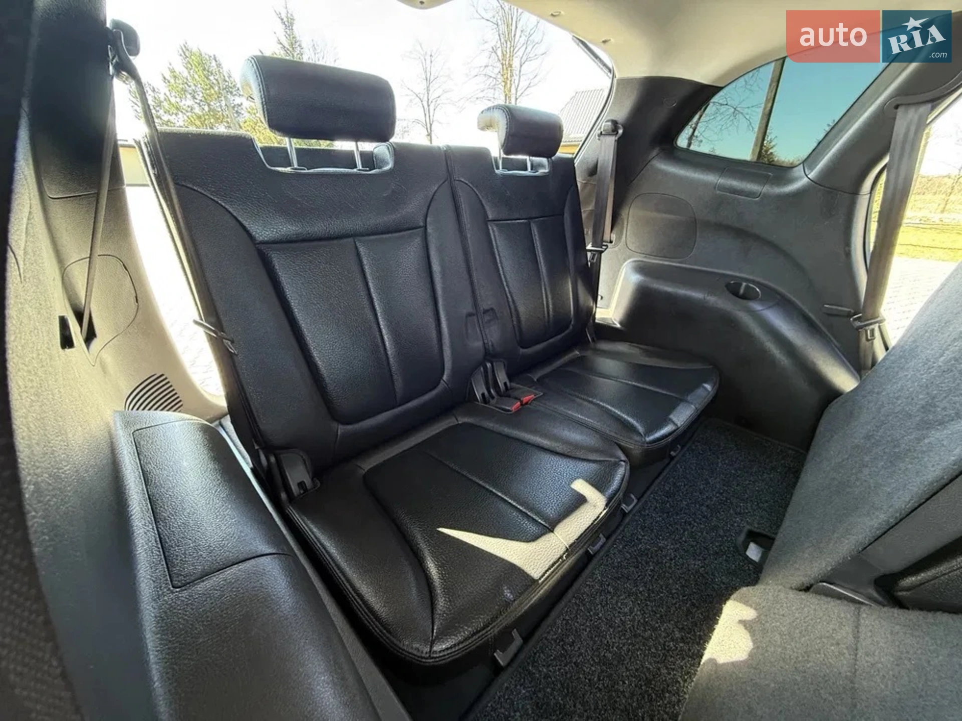 2011 Hyundai Santa Fe - мініатюра 2