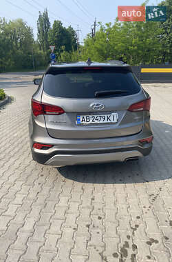 Внедорожник / Кроссовер Hyundai Santa FE 2016 в 