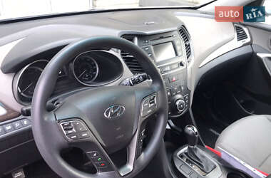 Внедорожник / Кроссовер Hyundai Santa FE 2017 в 