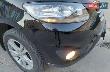 Позашляховик / Кросовер Hyundai Santa FE 2011 в 