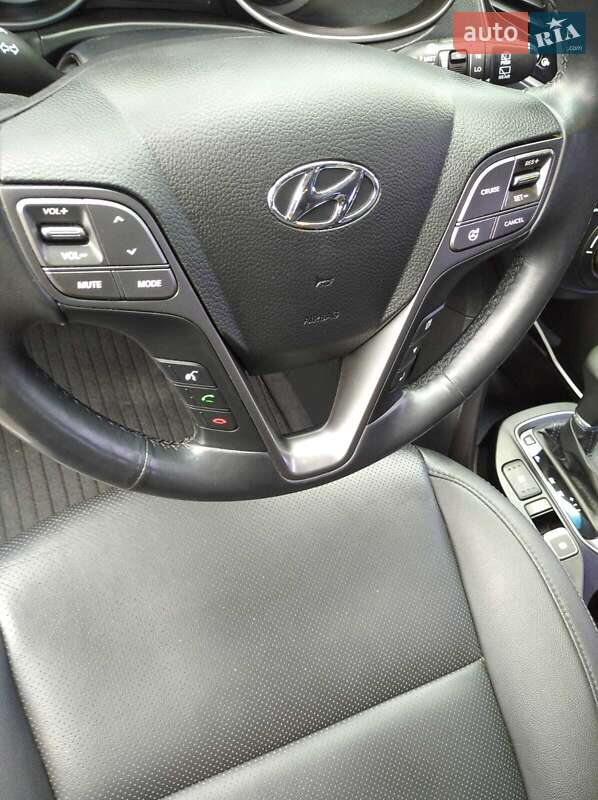 Позашляховик / Кросовер Hyundai Santa FE 2014 в Могилів-Подільському