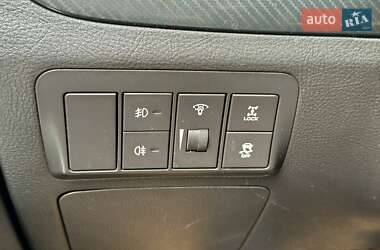 Внедорожник / Кроссовер Hyundai Santa FE 2011 в 