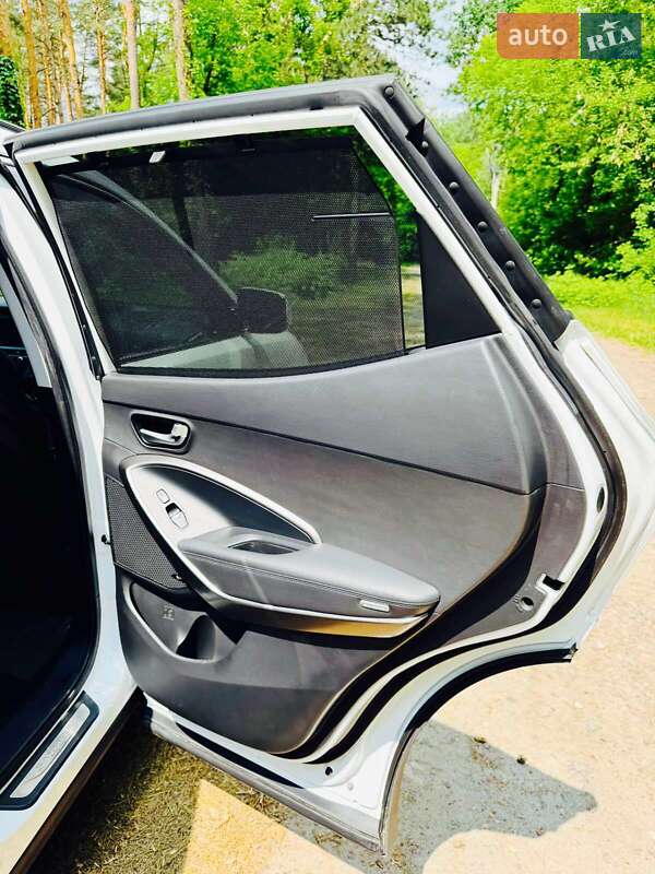 Позашляховик / Кросовер Hyundai Santa FE 2016 в Києві