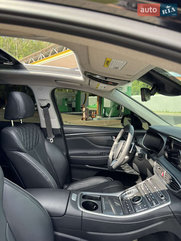 Внедорожник / Кроссовер Hyundai Santa FE 2022 в Харькове