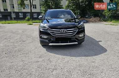 Внедорожник / Кроссовер Hyundai Santa FE 2016 в 