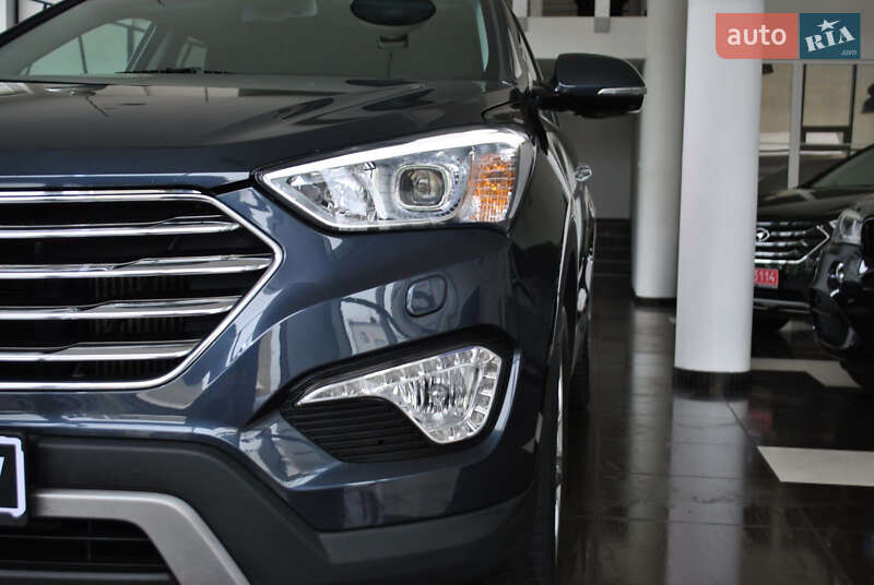 Позашляховик / Кросовер Hyundai Santa FE 2015 в Рівному