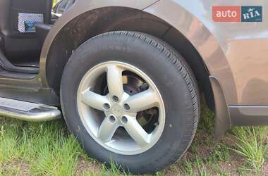 Внедорожник / Кроссовер Hyundai Santa FE 2010 в 