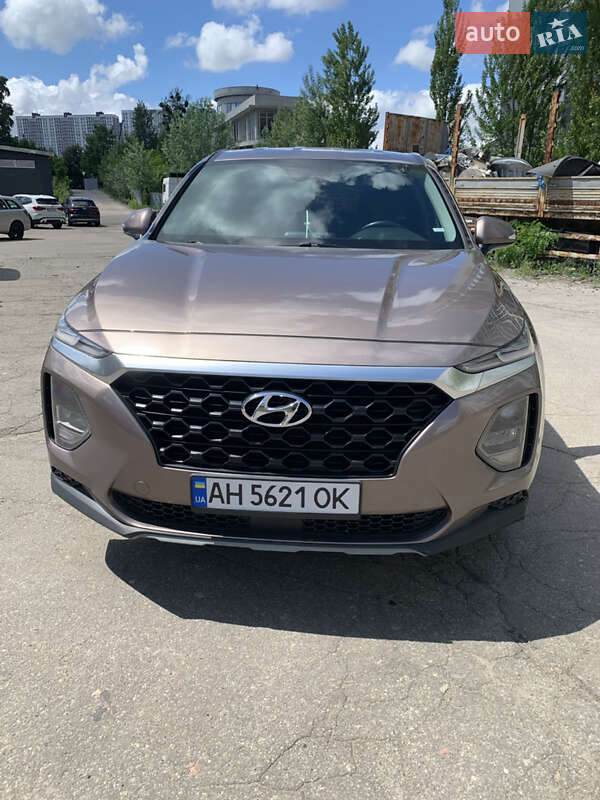 Внедорожник / Кроссовер Hyundai Santa FE 2019 в Киеве