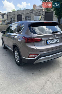 Позашляховик / Кросовер Hyundai Santa FE 2019 в 