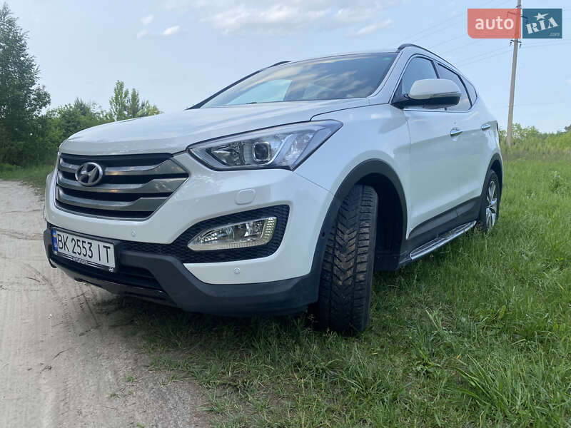 Внедорожник / Кроссовер Hyundai Santa FE 2014 в Ровно