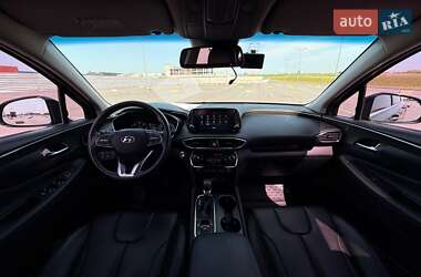 Позашляховик / Кросовер Hyundai Santa FE 2019 в 