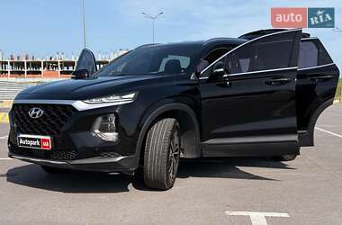 Позашляховик / Кросовер Hyundai Santa FE 2019 в 