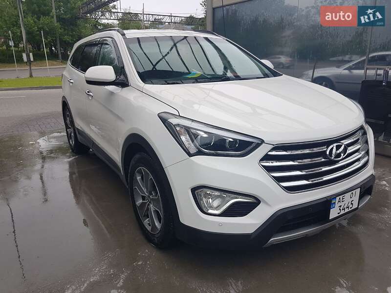 Позашляховик / Кросовер Hyundai Santa FE 2015 в Кам'янському
