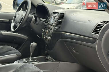 Внедорожник / Кроссовер Hyundai Santa FE 2010 в 