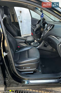 Внедорожник / Кроссовер Hyundai Santa FE 2013 в 