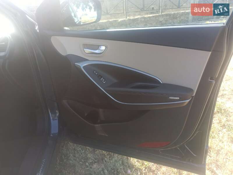 Позашляховик / Кросовер Hyundai Santa FE 2016 в Одесі